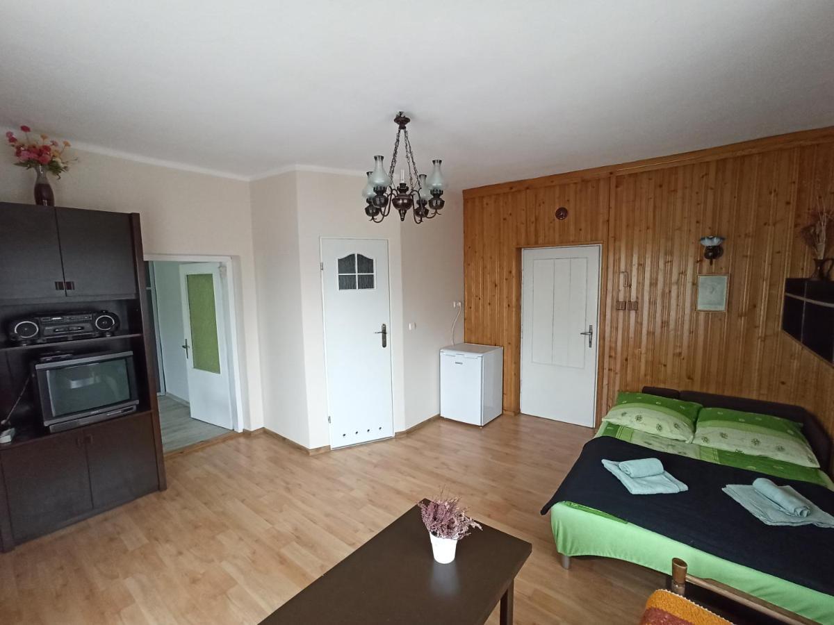 Apartament-Studio, Pokoje U Lucy Рабка Экстерьер фото