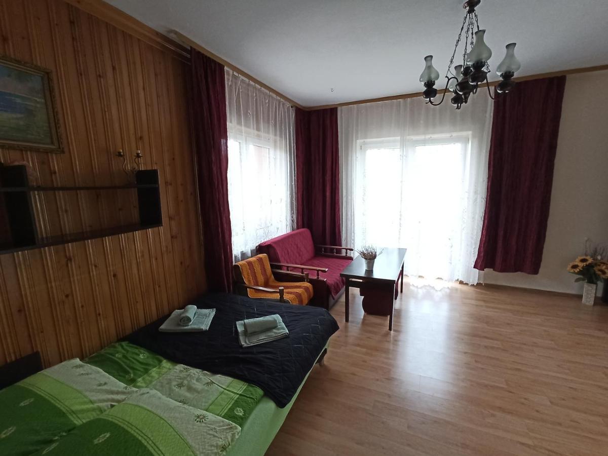 Apartament-Studio, Pokoje U Lucy Рабка Экстерьер фото